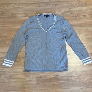 Tommy Hilfiger women’s 100% cotton v neck gray sweater size large women’s